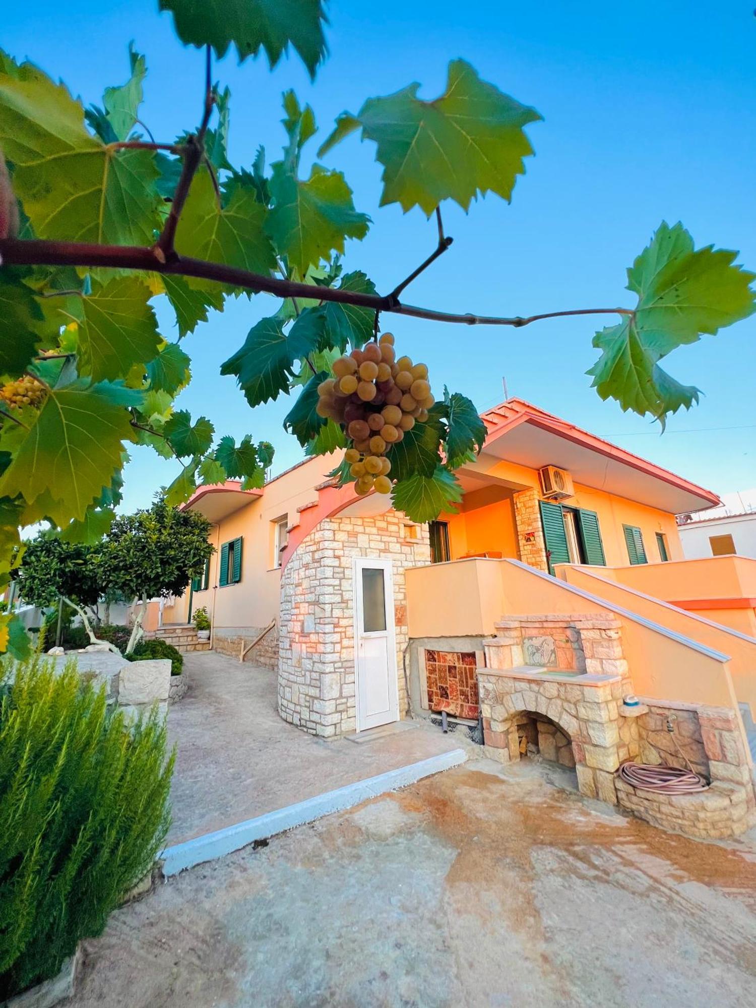 Apartments Vela Ксаміл Екстер'єр фото